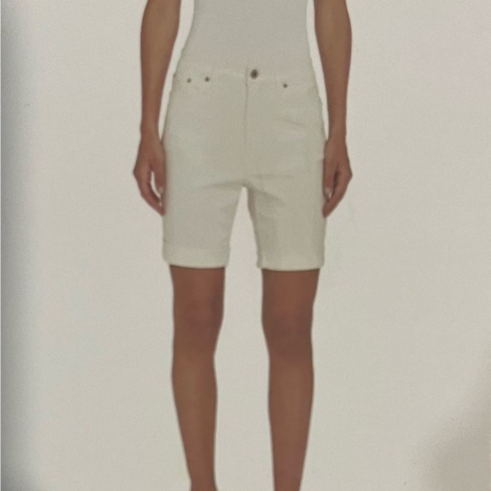 DKNY White Bermuda Shorts Classic Cotton Blend